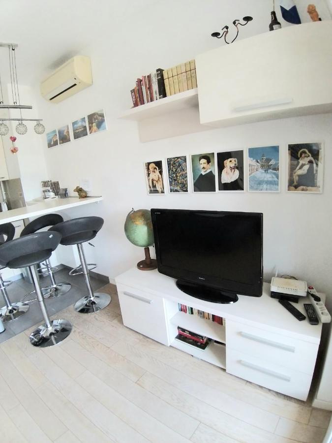 Theos Atelier Self Check In Apartment W Free Private Parking Zagreb Exteriör bild